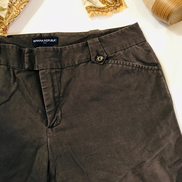 Banana Republic Bermuda Shorts - Picture 3 of 5